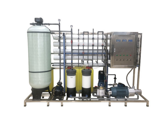 Planta del RO del tratamiento del filtro del agua potable de la ósmosis reversa del sistema de la desalación del agua de mar de la sal 500LPH